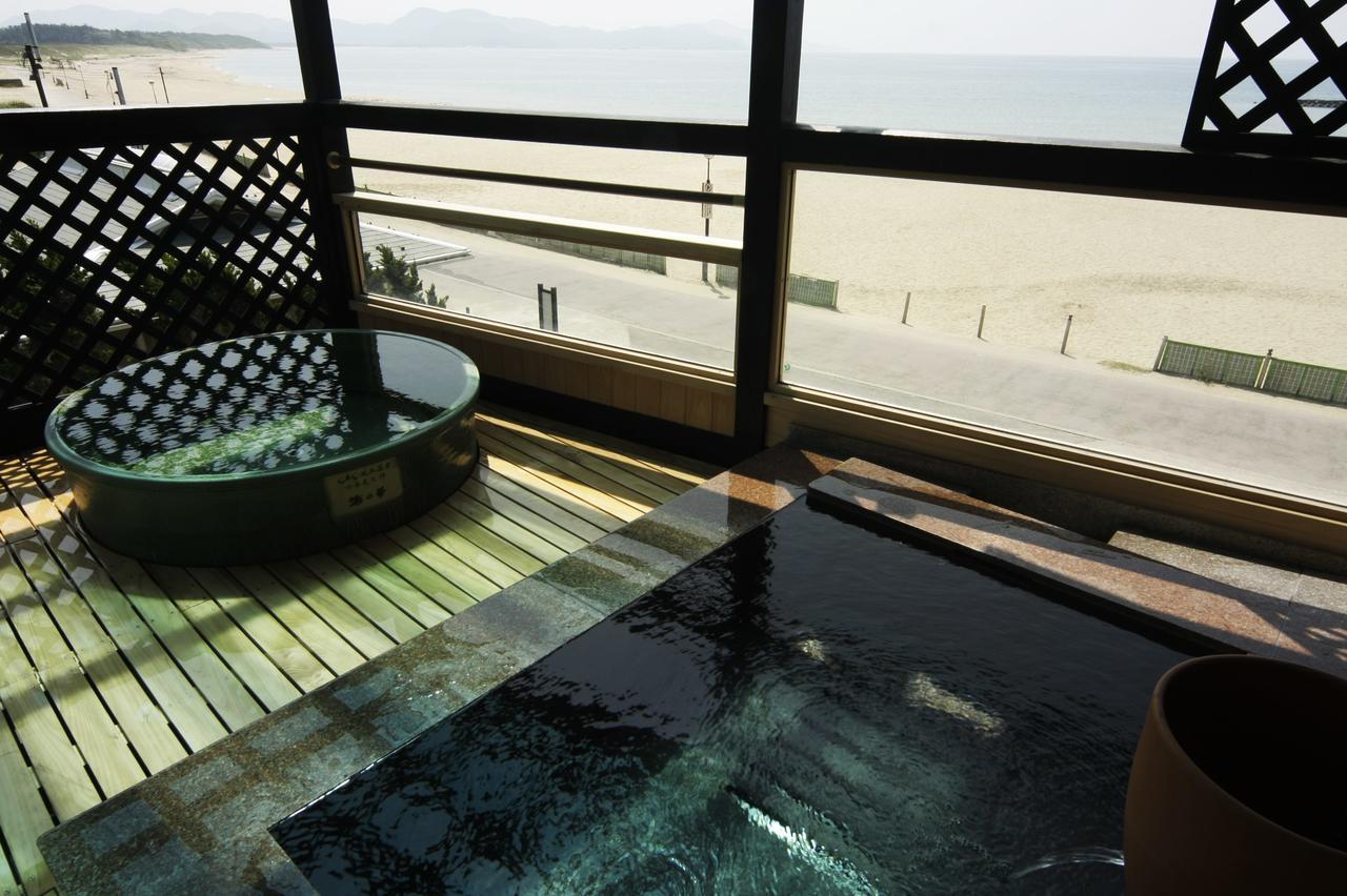 Ryokan Umi No Hana Toyooka  Buitenkant foto